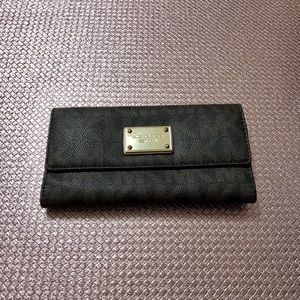 Michael Korda Monogram Travel Wallet
